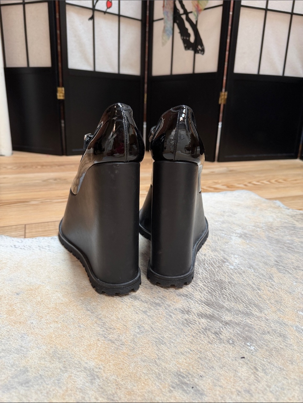 Burberry Black Patent Platform Mary Jane Wedge Shoes - Picture 4 of 6